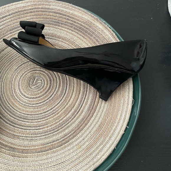 J.Renee Classic Black Peep Toe Heels - Picture 4 of 9